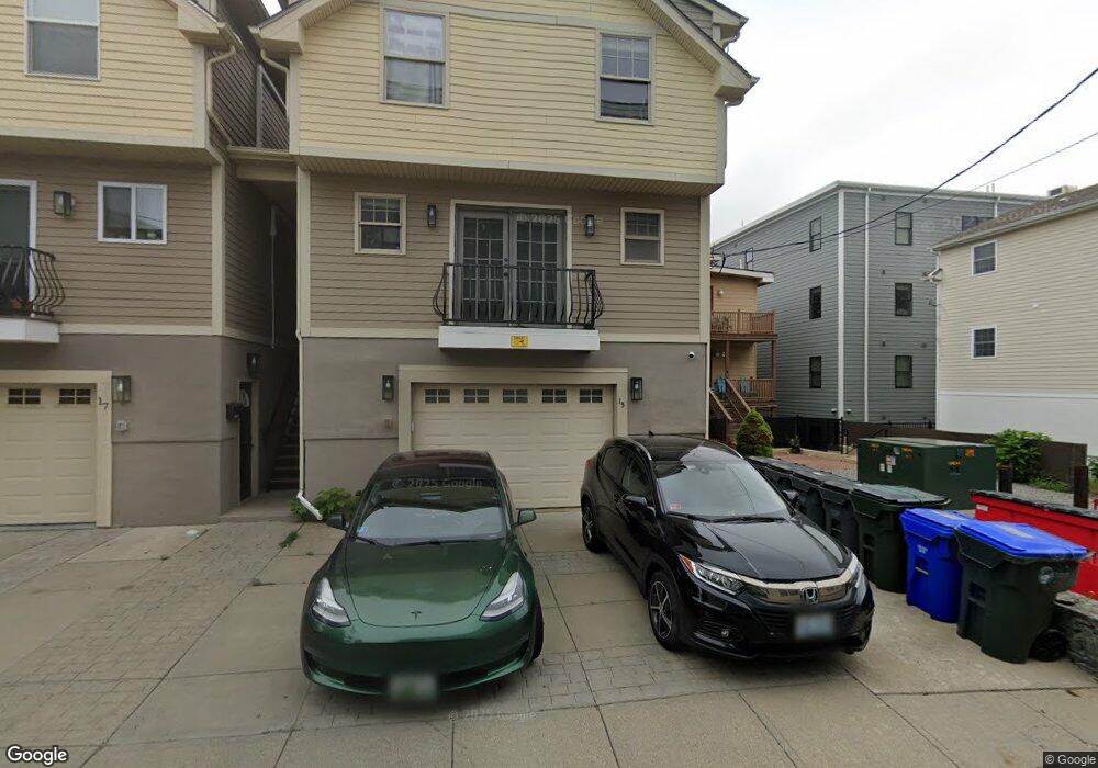 15 Hewitt St unit 1, Providence, RI 02909 - photo 1