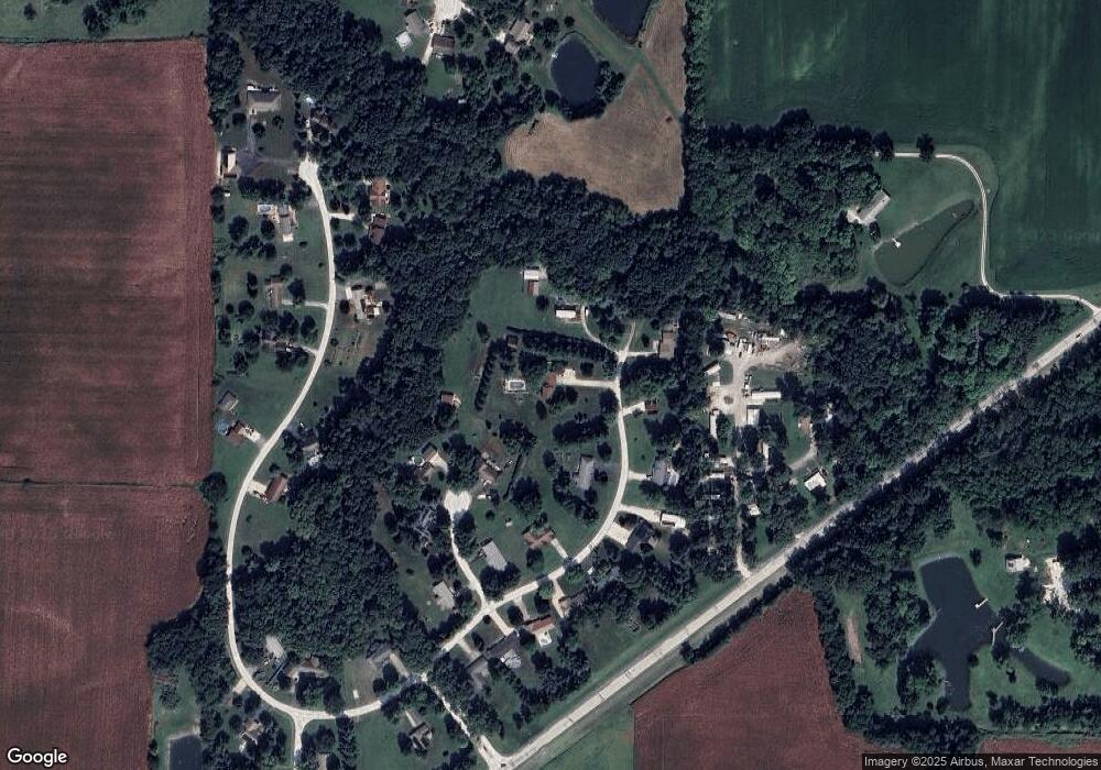 212 Spring Bay Dr, Jacksonville, IL 62650 - photo 1