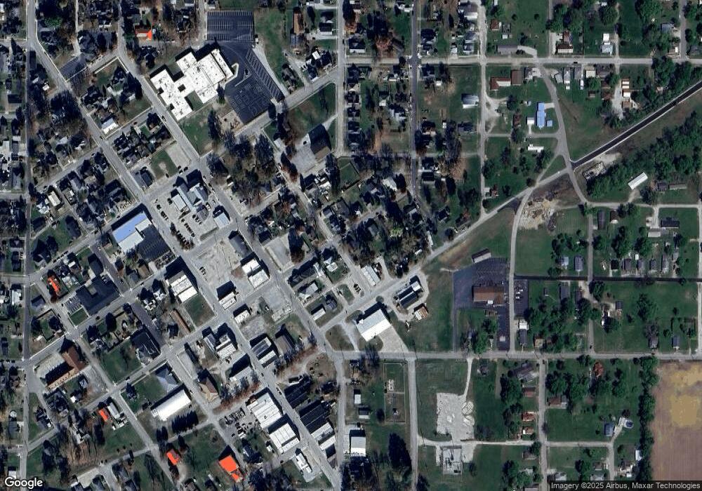 304 E 2nd St, Bicknell, IN 47512 - photo 1