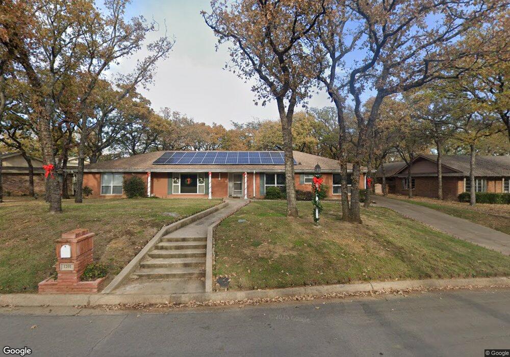 1201 Driftwood Dr, Euless, TX 76040 - photo 1