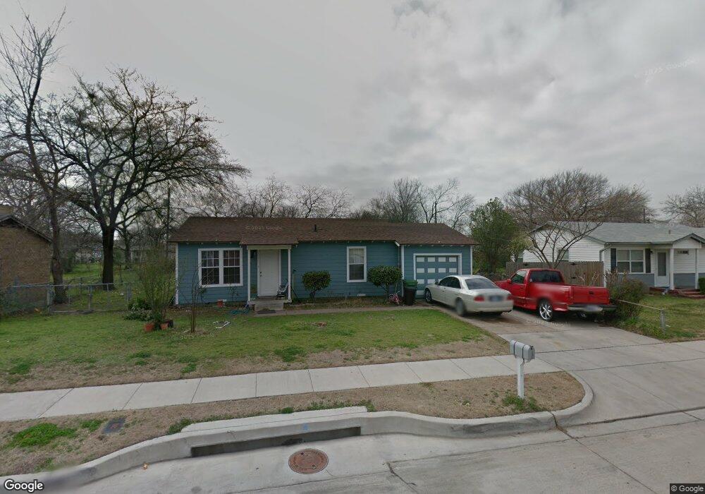 712 Shady Ln, Hurst, TX 76053 - photo 1