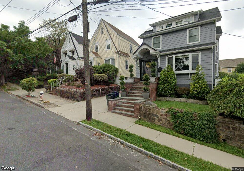 20 University Place, Staten Island, NY 10301 - photo 1