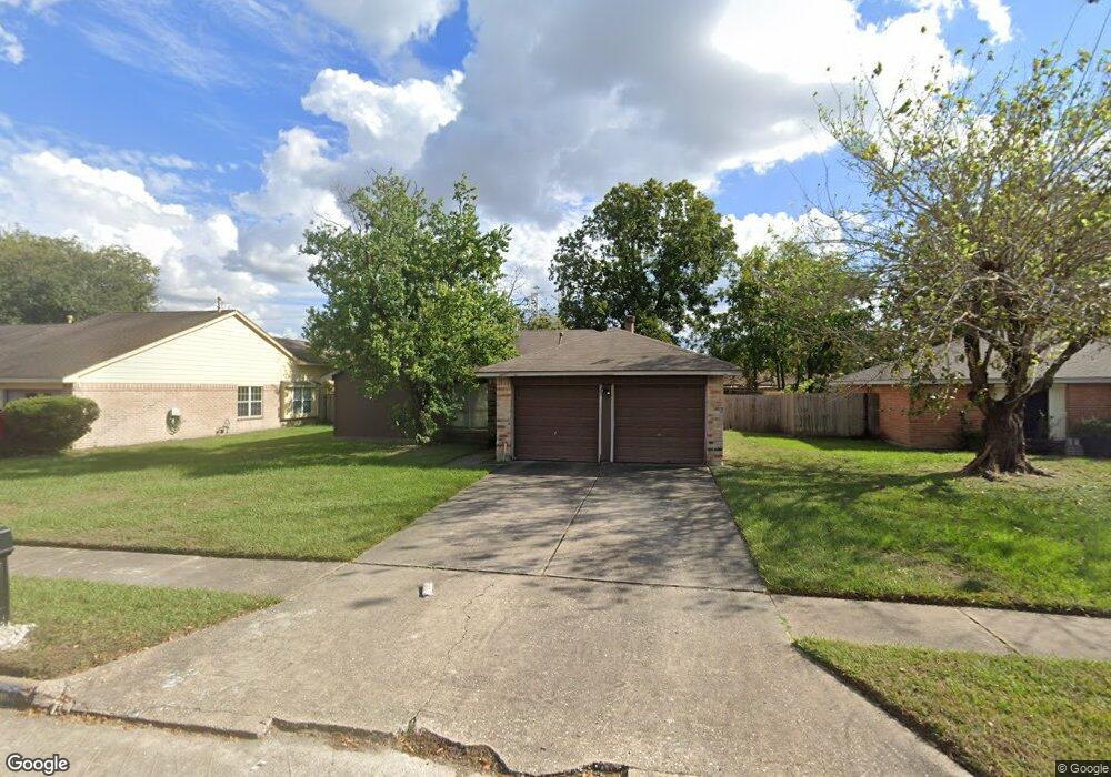 3423 Willow Tree Dr, Houston, TX 77066 - photo 1