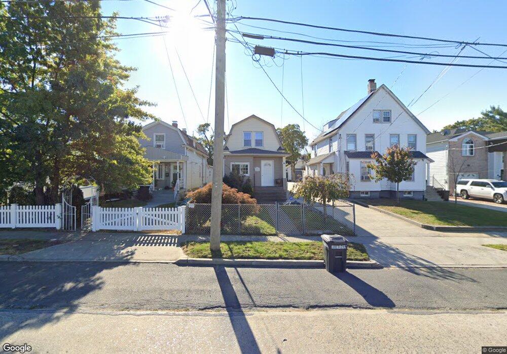 213 Prospect Ave, Cedarhurst, NY 11516 - photo 1