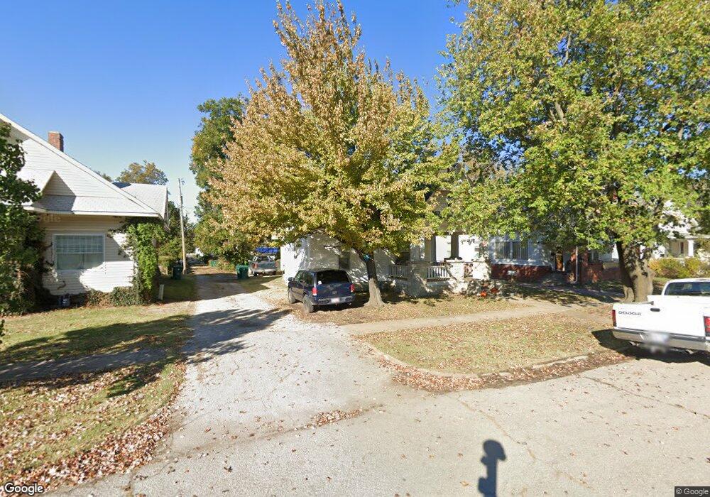 214 N 28th St, Parsons, KS 67357 - photo 1