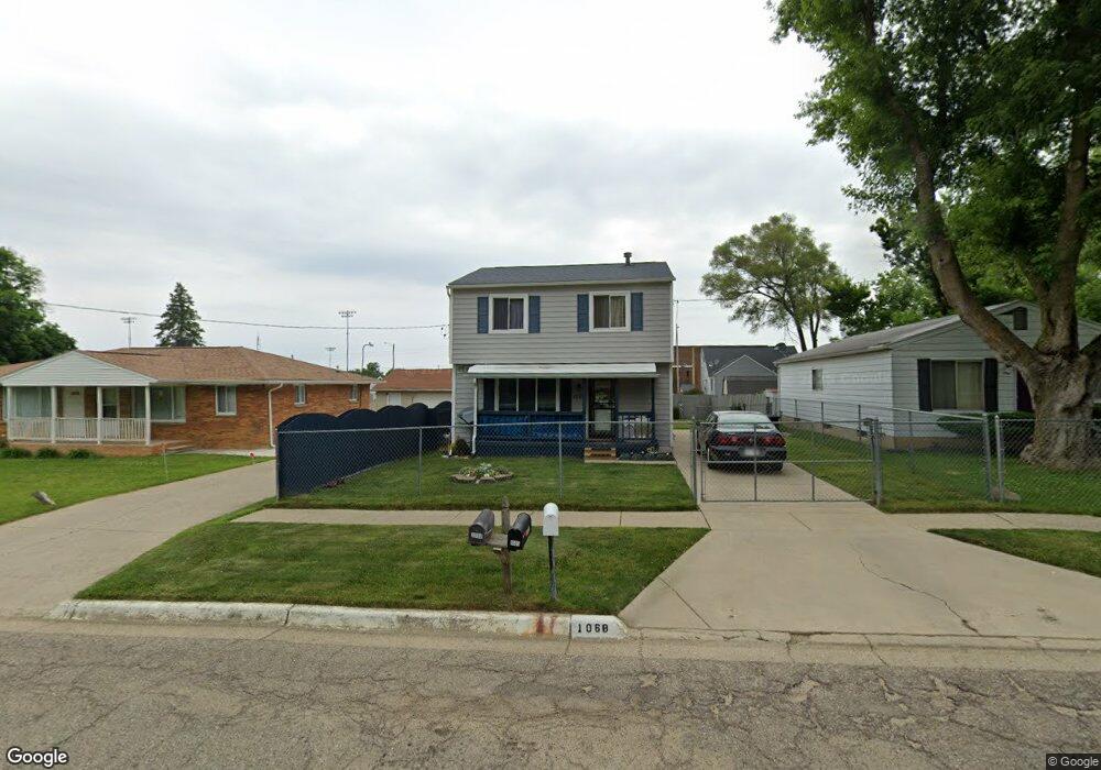 1068 W Kurtz Ave, Flint, MI 48505 - photo 1