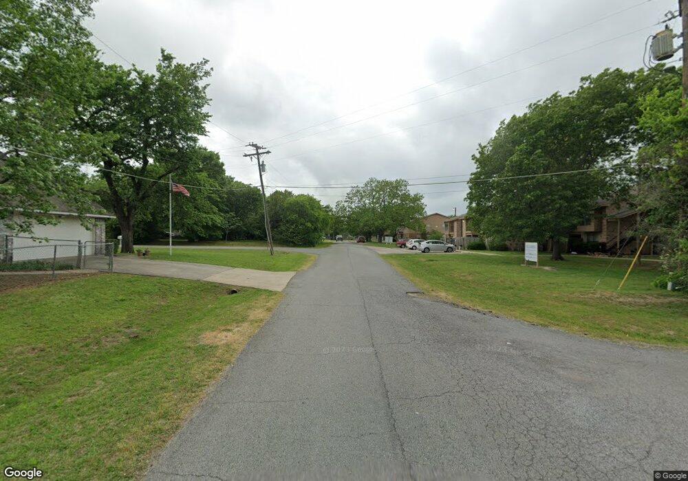 272 Houston St, Pottsboro, TX 75076 - photo 1