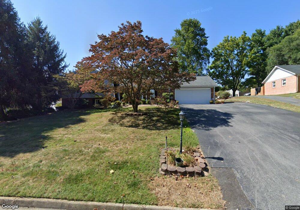 272 Cambridge Dr, Stuarts Draft, VA 24477 - photo 1