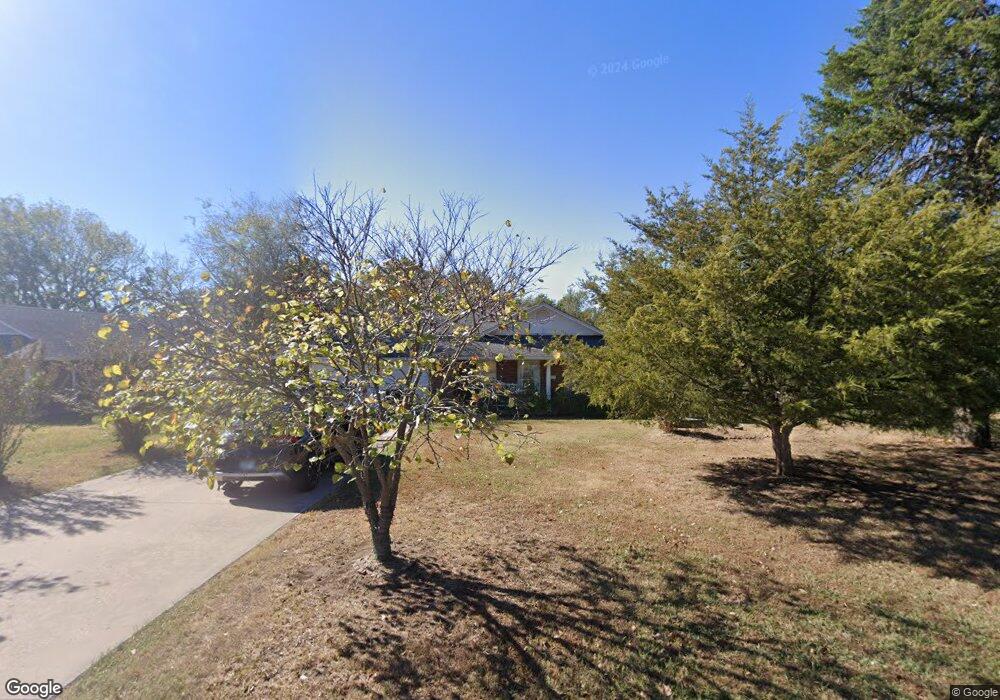 1118 N Bryan St, Okmulgee, OK 74447 - photo 1