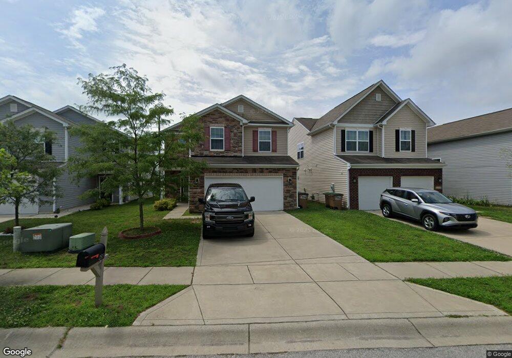 2513 Shadow Bend Dr, Columbus, IN 47201 - photo 1