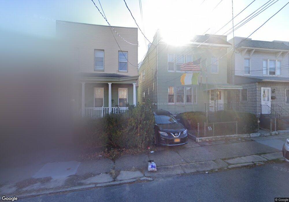 68-04 53rd Rd unit 2F, Maspeth, NY 11378 - photo 1