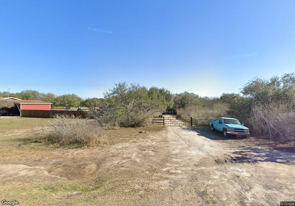 2102 N Morris St, Beeville, TX 78102 - photo 1