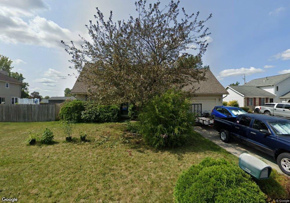 2315 Amy Dr, Lima, OH 45807 - photo 1