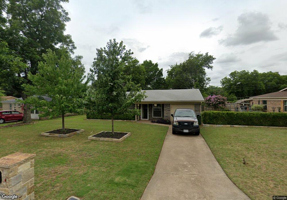 209 Myrtle Dr, Hurst, TX 76053 - photo 1