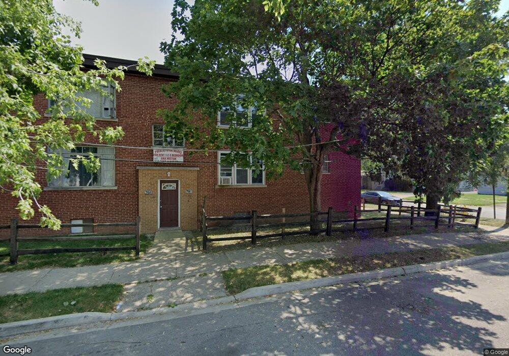 701 N Linden Ave, Waukegan, IL 60085 - photo 1