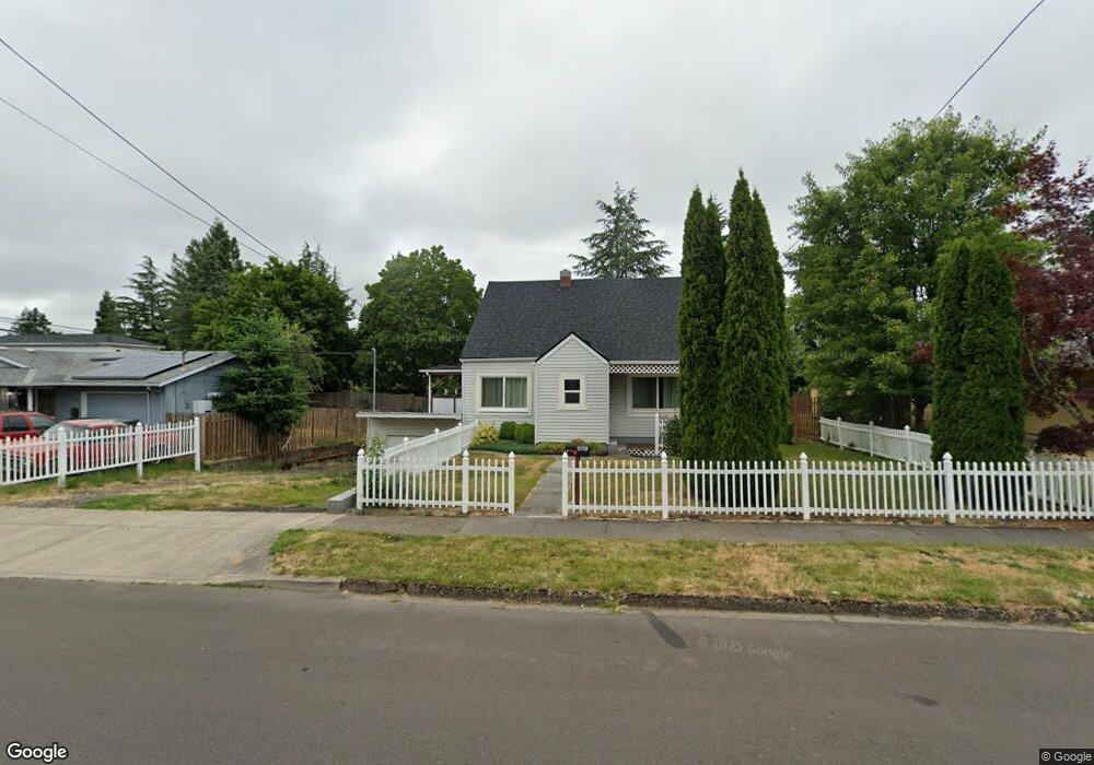 307 E 5th St, Newberg, OR 97132 - photo 1