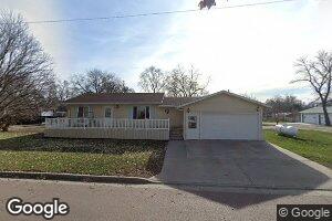 303 E 9th St, Woonsocket, SD 57385