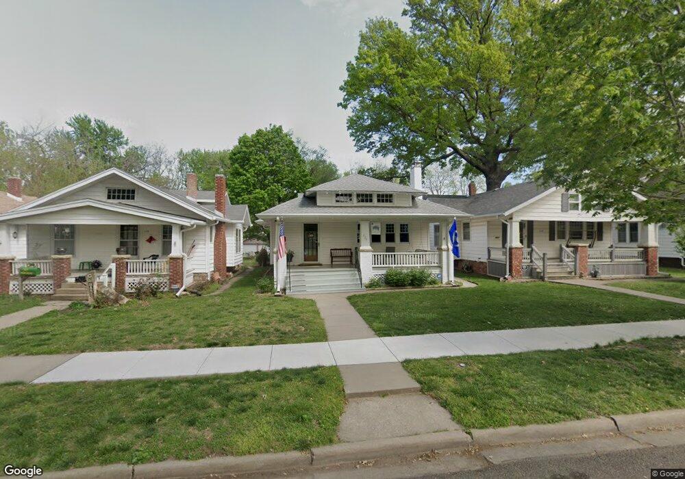 224 SW Broadmoor Ave, Topeka, KS 66606 - photo 1