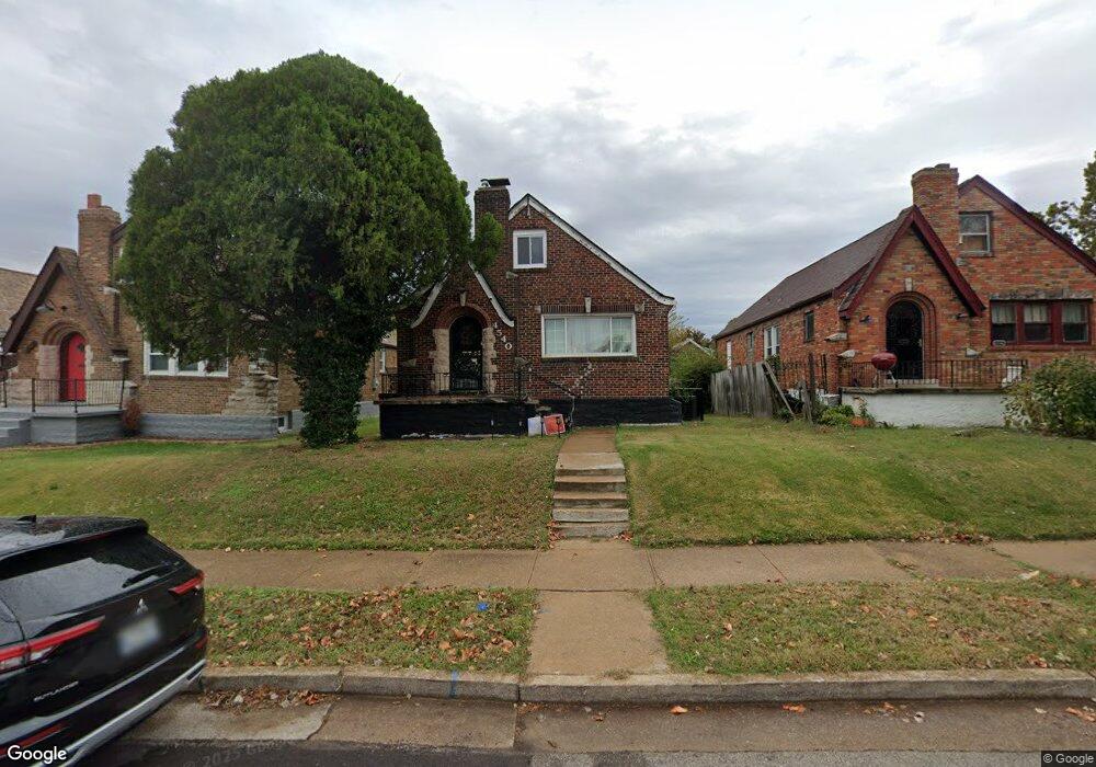 4540 Bessie Ave, Saint Louis, MO 63115 - photo 1