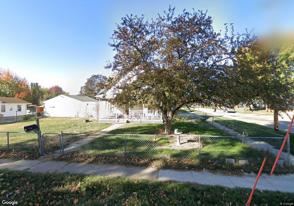 403 E 8th St S, Newton, IA 50208 - photo 1