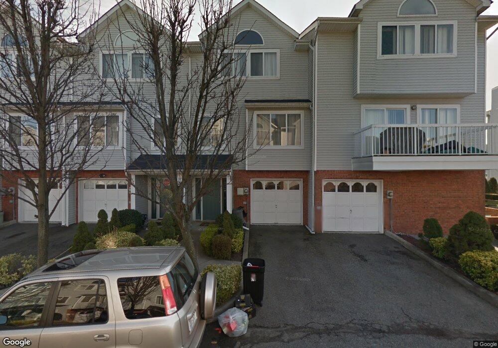 42 Admiralty Loop, Staten Island, NY 10309 - photo 1