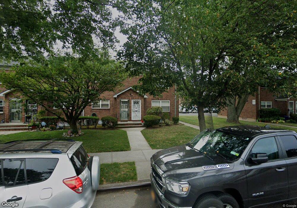 5626 Utopia Pkwy, Fresh Meadows, NY 11365 - photo 1