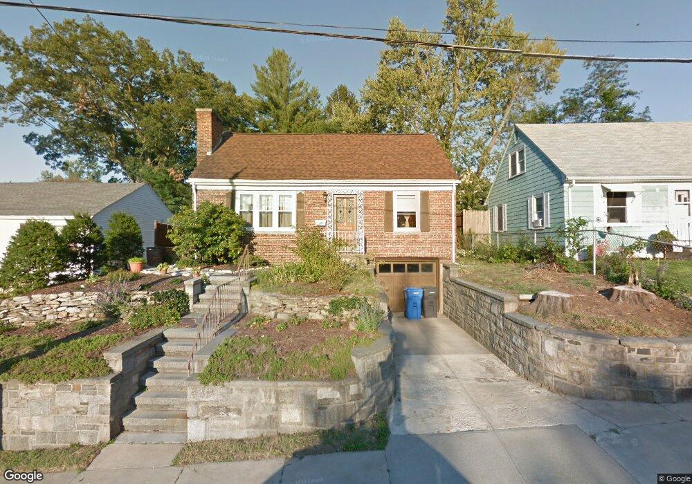 8 Hemlock Ave, Cranston, RI 02910 - photo 1