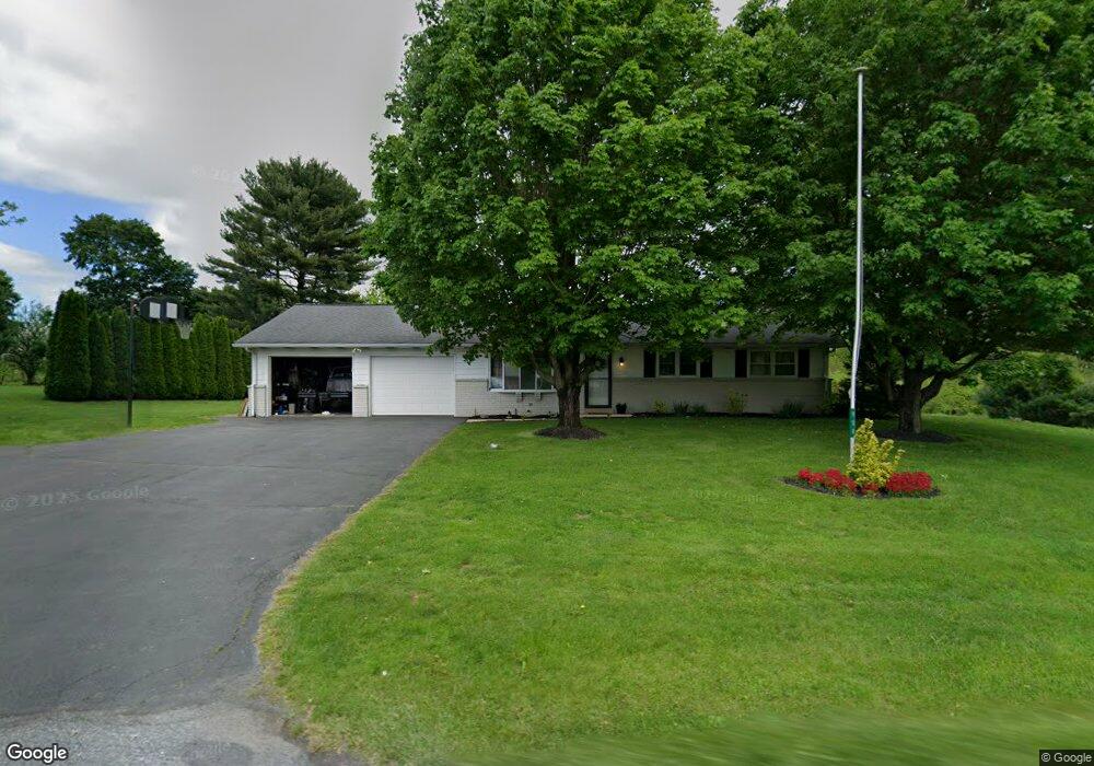 908 Hilltop Rd, Myerstown, PA 17067 - photo 1