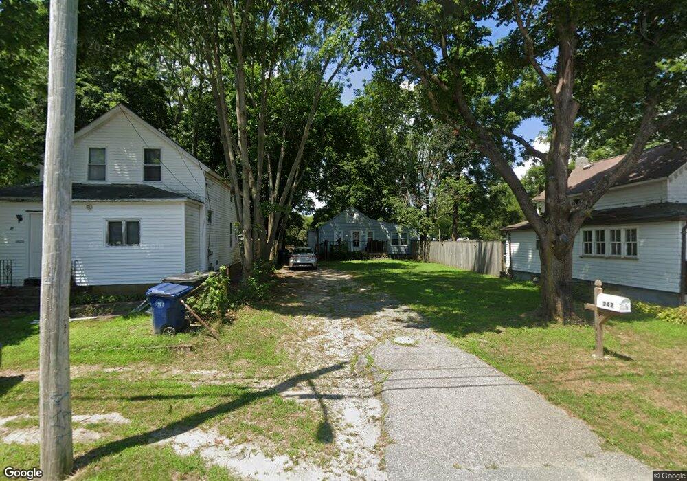 347 Pequot Ave, Warwick, RI 02889 - photo 1