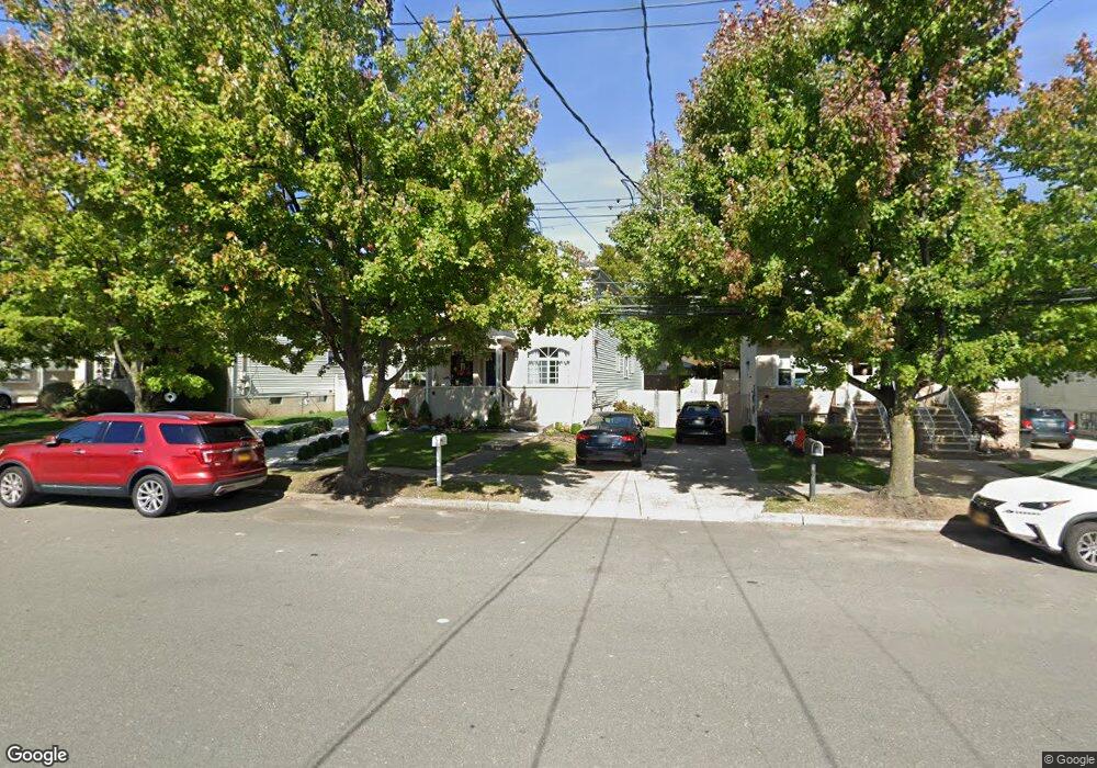 153 Sharrotts Rd, Staten Island, NY 10309 - photo 1