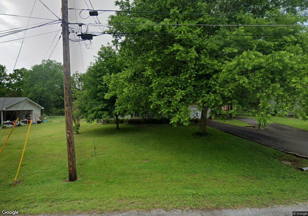 214 Tremont Dr, Shelbyville, TN 37160 - photo 1