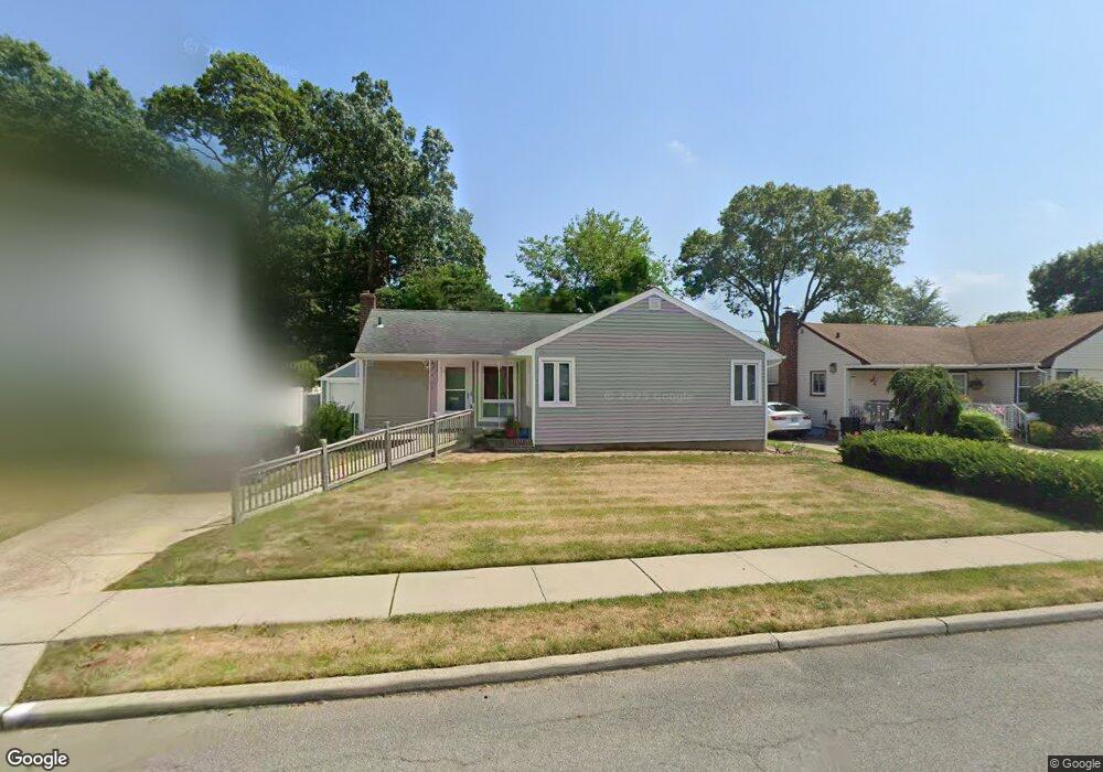 567 Buxton Ave, West Hempstead, NY 11552 - photo 1