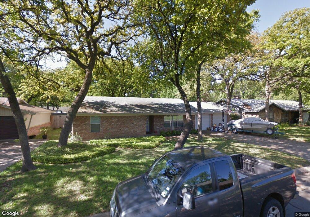 229 Ridgecrest Dr, Hurst, TX 76053 - photo 1