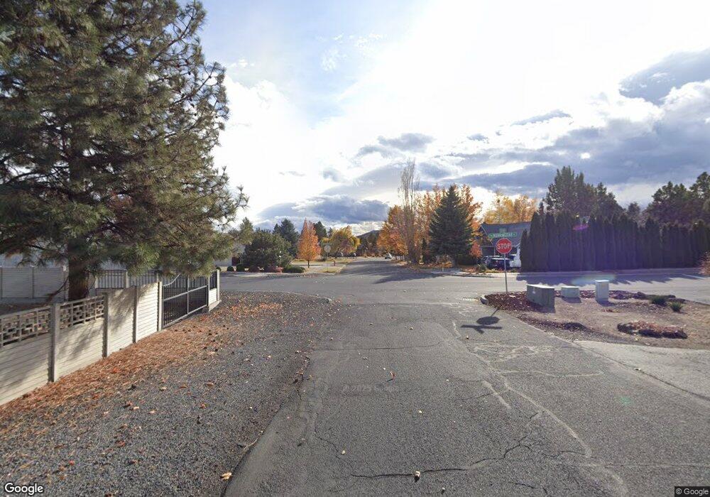 10 Eastview Dr, Bend, OR 97701 - photo 1