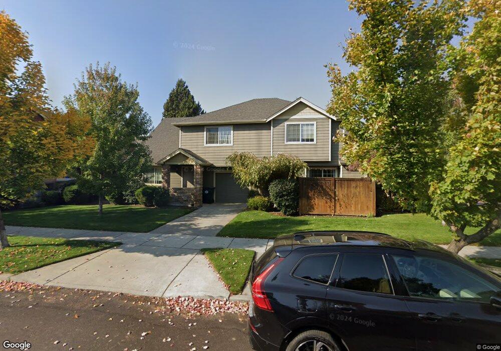 63185 Eastview Dr, Bend, OR 97701 - photo 1