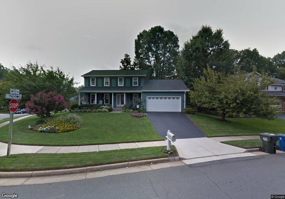 13501 Water Birch Ct, Fairfax, VA 22033 - photo 1