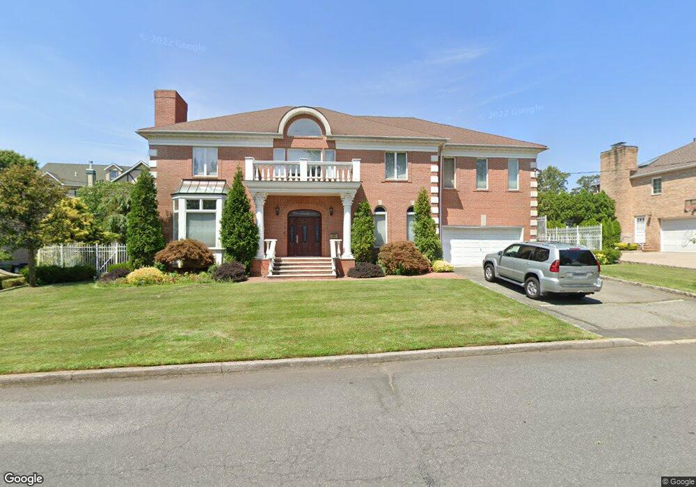 9 Whitwell Place, Staten Island, NY 10304 - photo 1