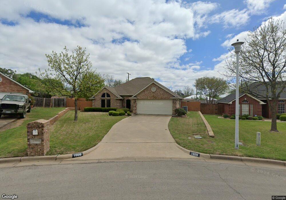 1509 Oak Tree Cir, Weatherford, TX 76086 - photo 1