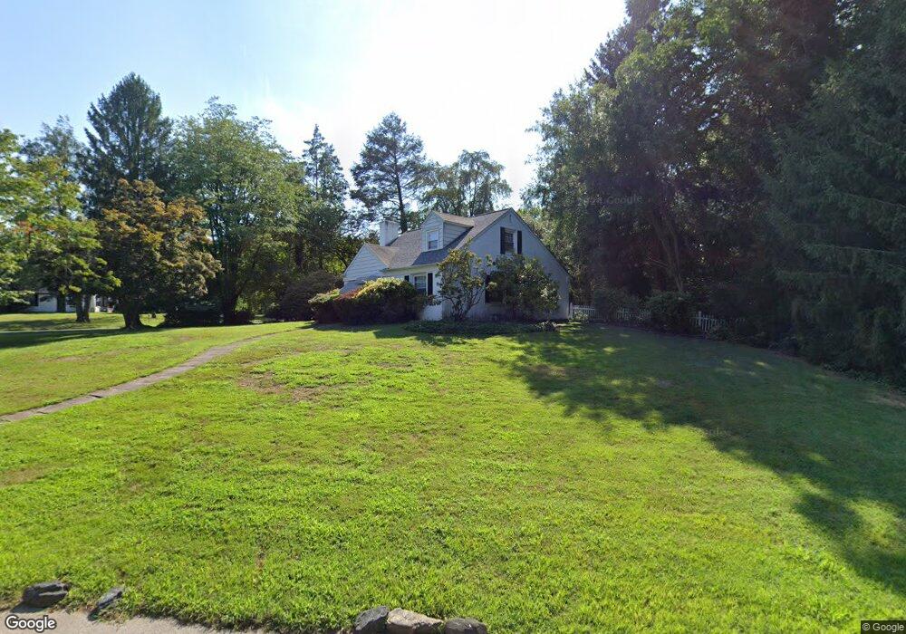 325 Callender Ln, Wallingford, PA 19086 - photo 1