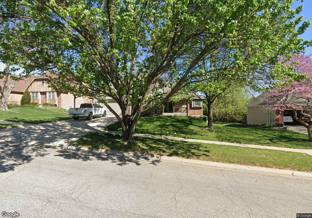 5900 SW 35th St, Topeka, KS 66614 - photo 1