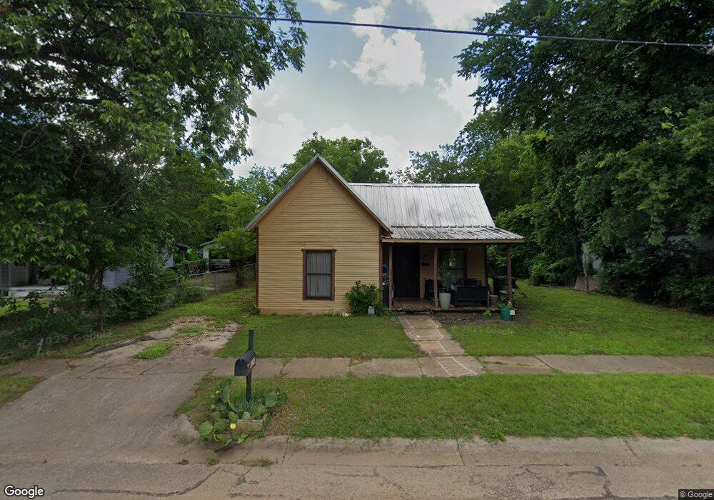 526 W Wilson St, Cleburne, TX 76033 - photo 1