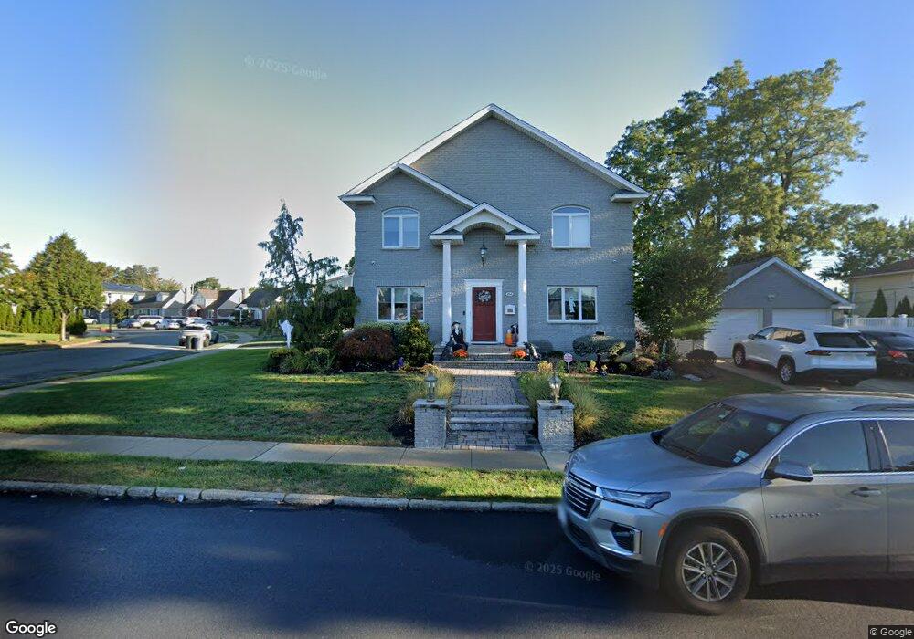854 Oaks Dr, Franklin Square, NY 11010 - photo 1