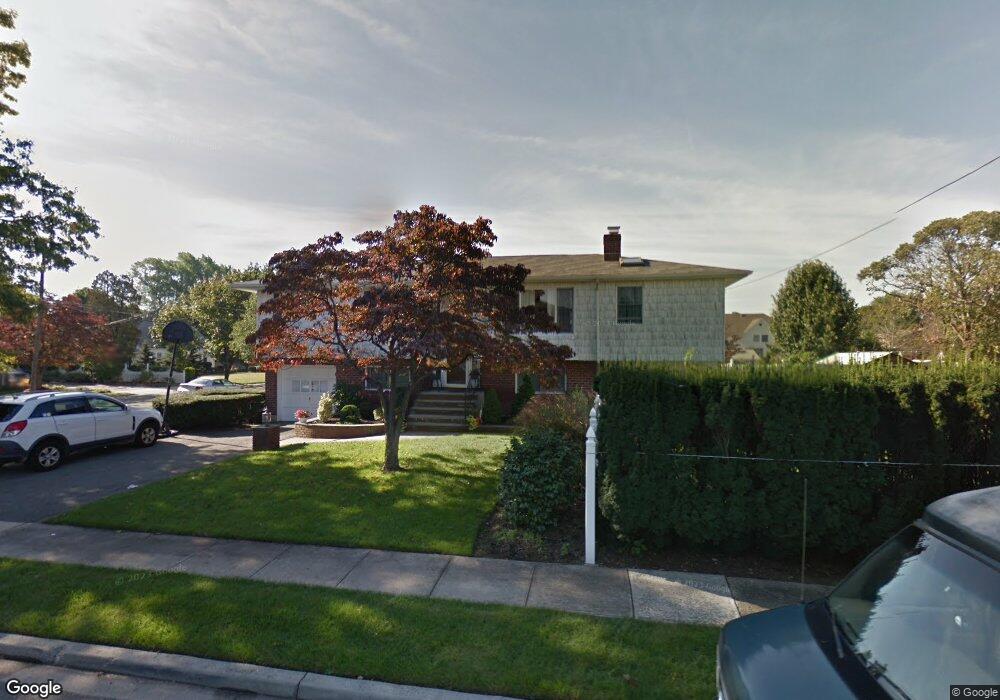 5 Floral Ave, Bethpage, NY 11714 - photo 1