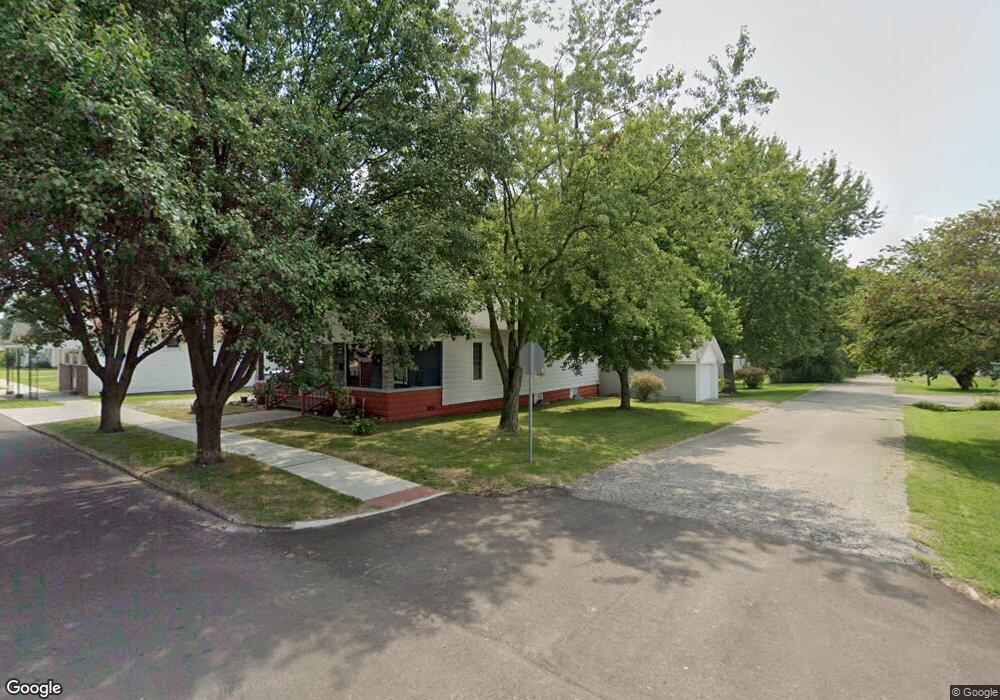 525 W 3rd St, Bicknell, IN 47512 - photo 1