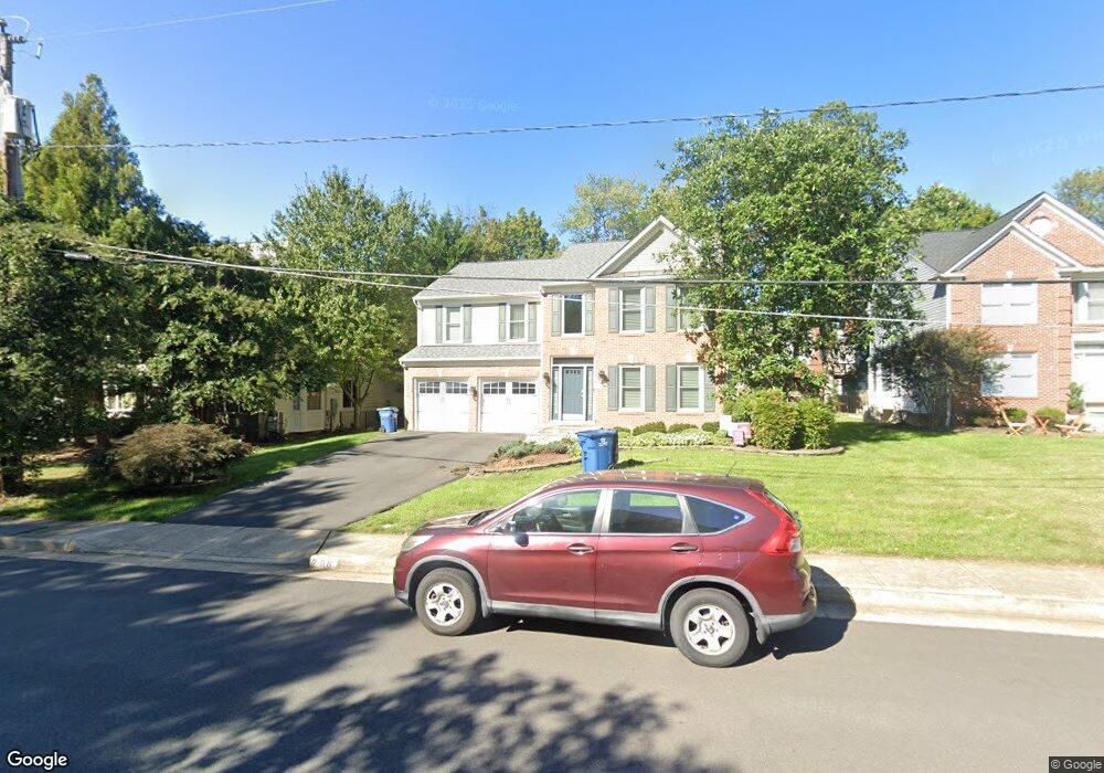 2066 Madrillon Rd, Vienna, VA 22182 - photo 1