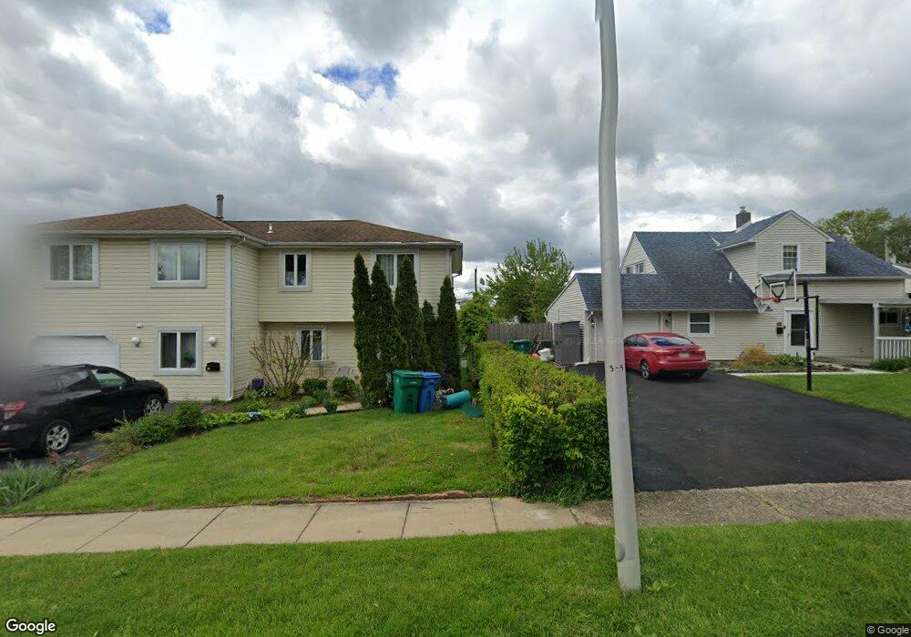 33 Azalea Ln, Levittown, PA 19055 - photo 1