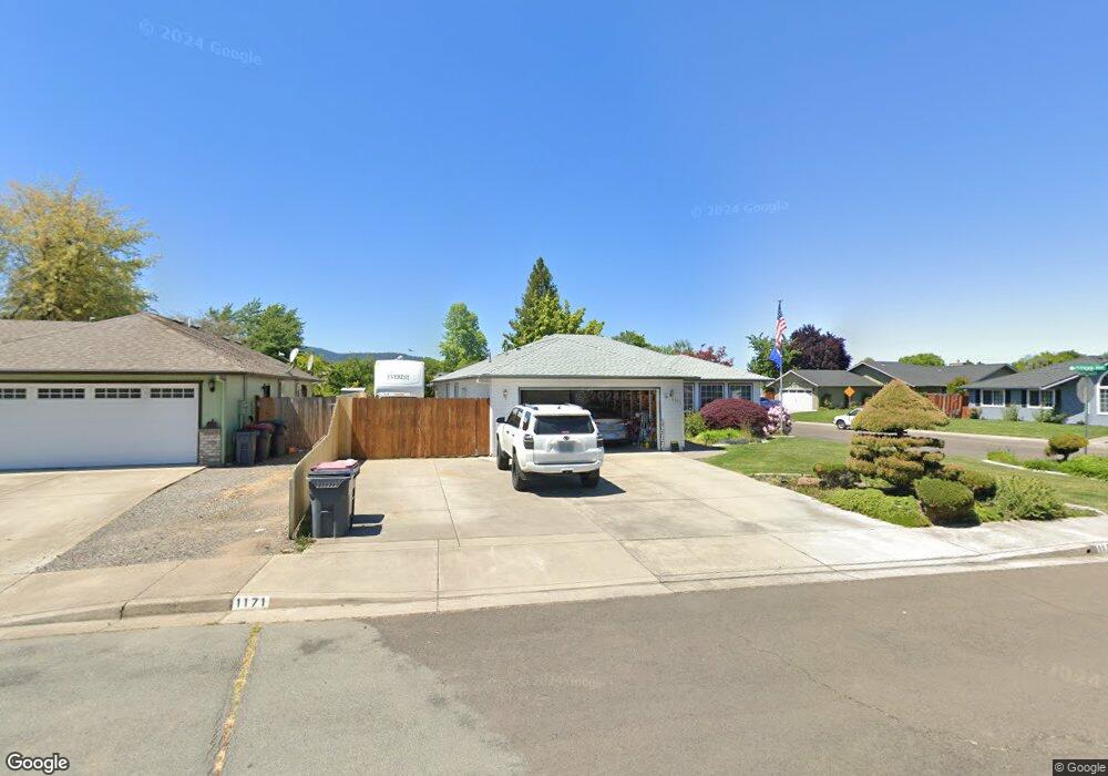 1171 White Chapel Dr, Central Point, OR 97502 - photo 1