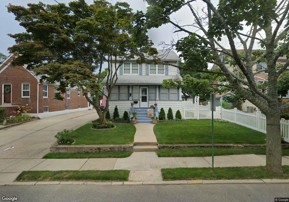 113 Wood St, Lynbrook, NY 11563 - photo 1
