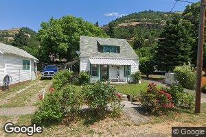 110 E Franklin St, Bingen, WA 98605