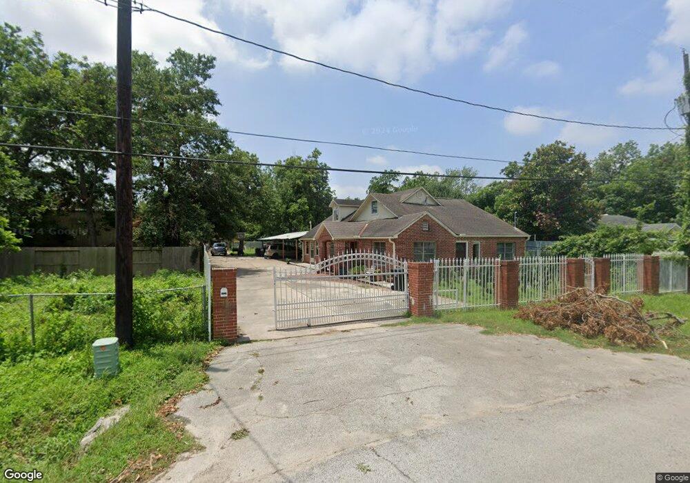1026 Knight St, Houston, TX 77022 - photo 1